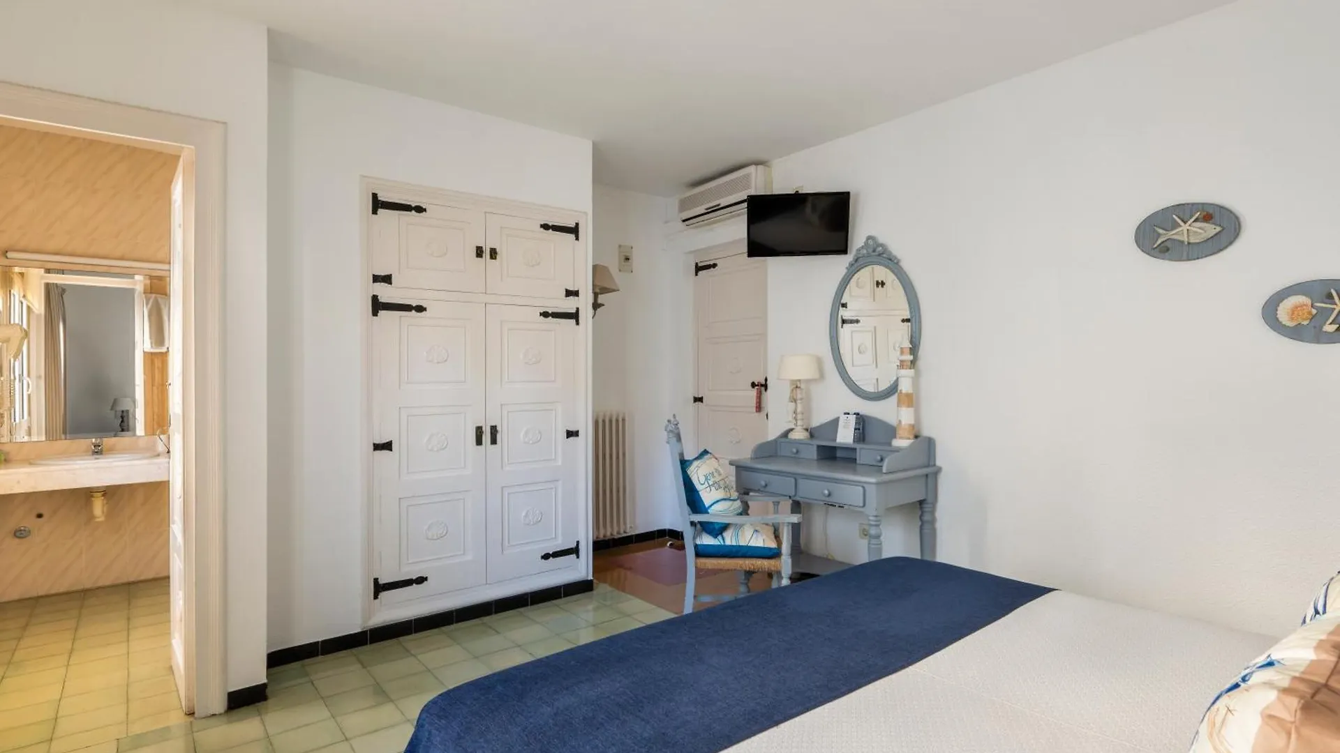 Hotel La Goleta Llançà 2*,  España