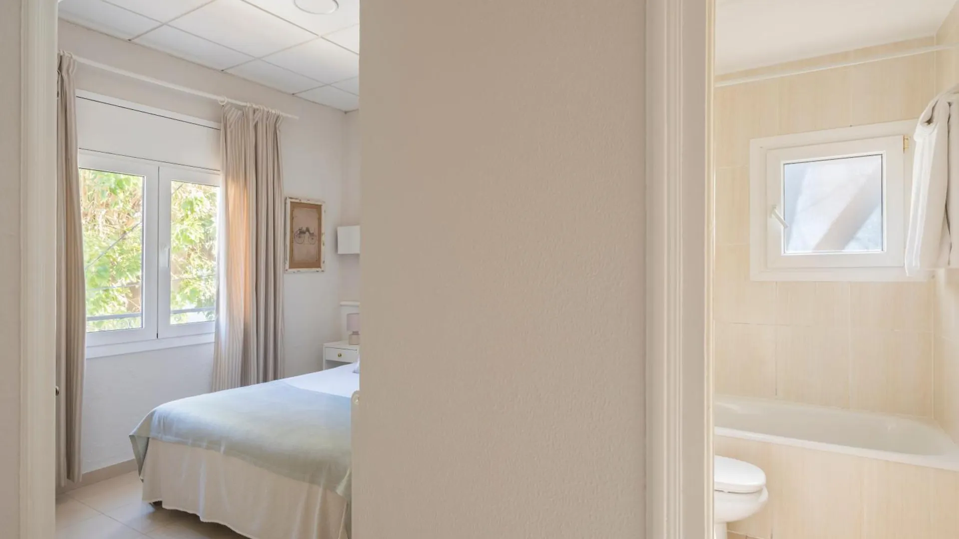 **  Hotel La Goleta Llançà España