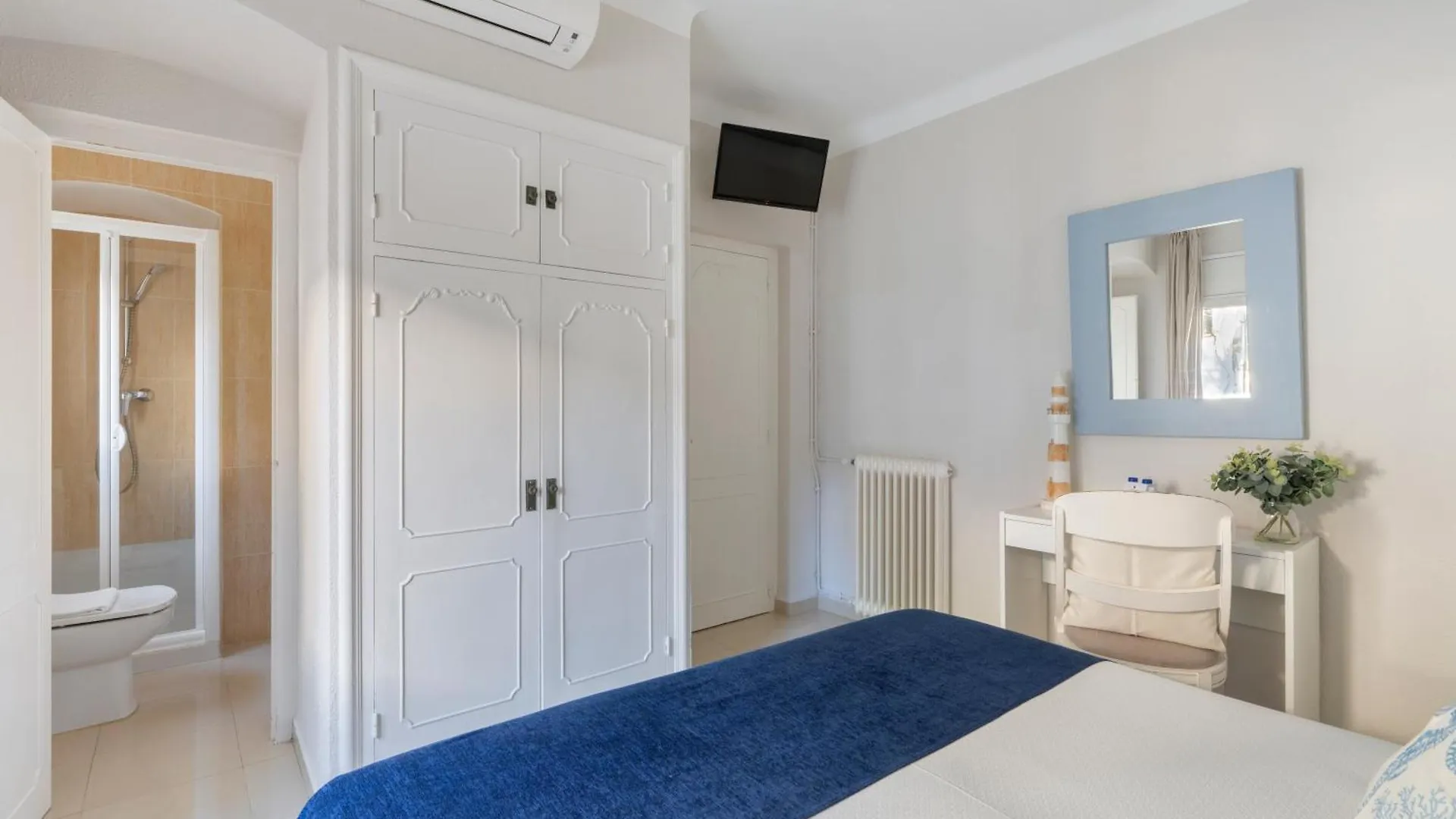 Hotel La Goleta Llança 2*,  Hiszpania