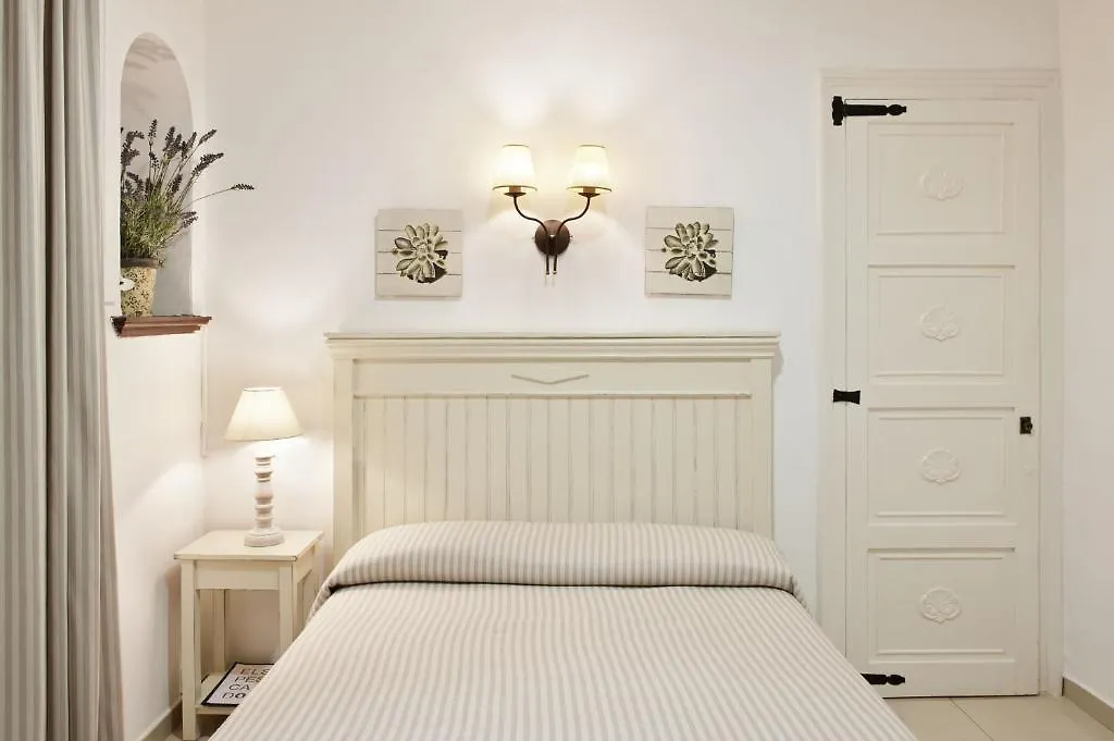 La Goleta Hotel Llanca