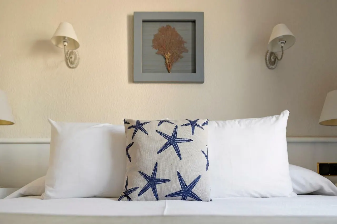 La Goleta Hotel Llanca